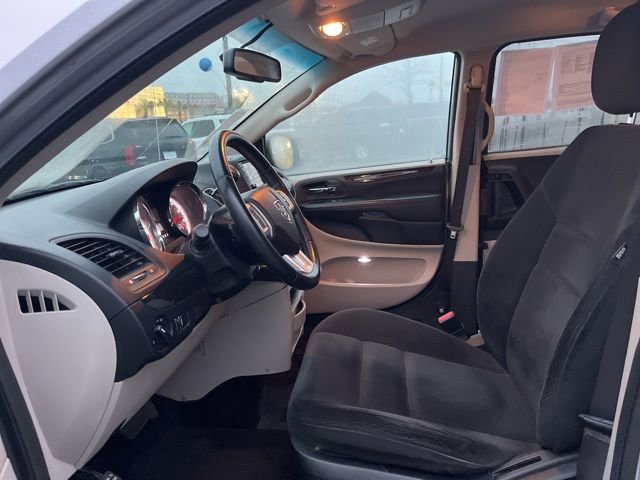 Used 2017 Dodge Grand Caravan SE w/ Power Window Group image 7