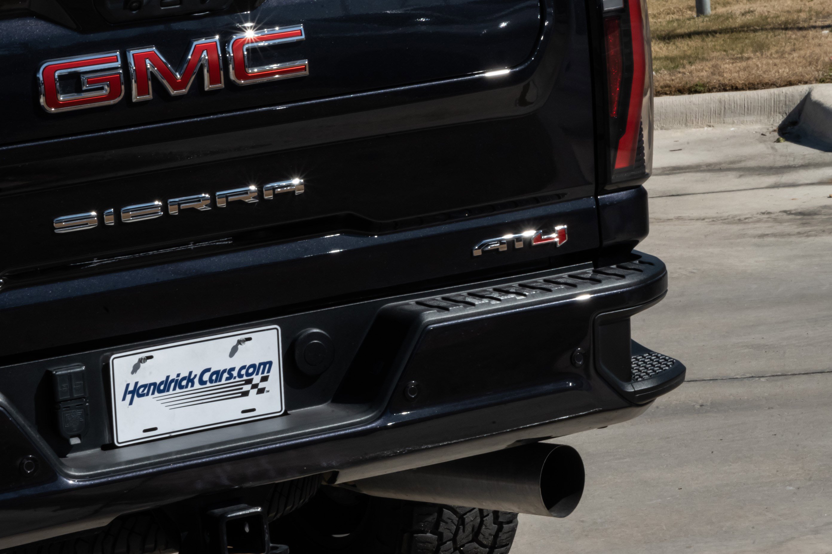 Used 2024 GMC Sierra 2500 AT4 w/ AT4 Premium Plus Package image 8