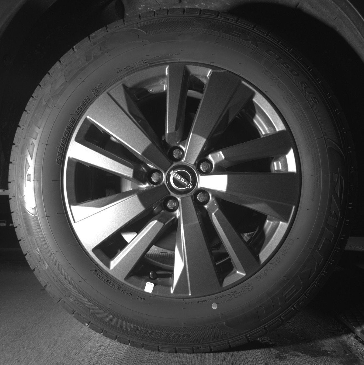 Used 2025 Nissan Pathfinder SV image 15