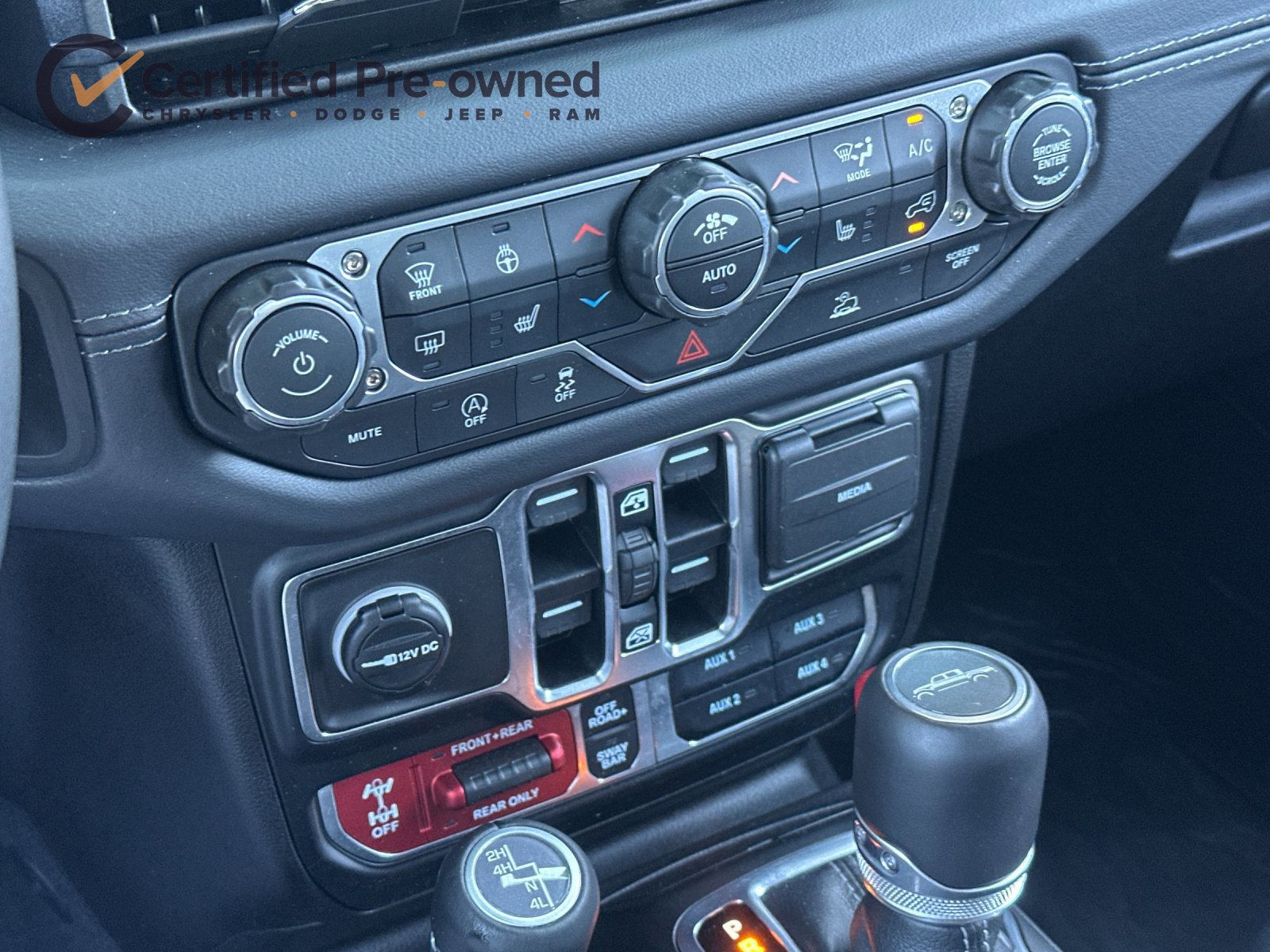 Certified 2025 Jeep Gladiator Rubicon w/ Convenience Group AWD/4WD image 20
