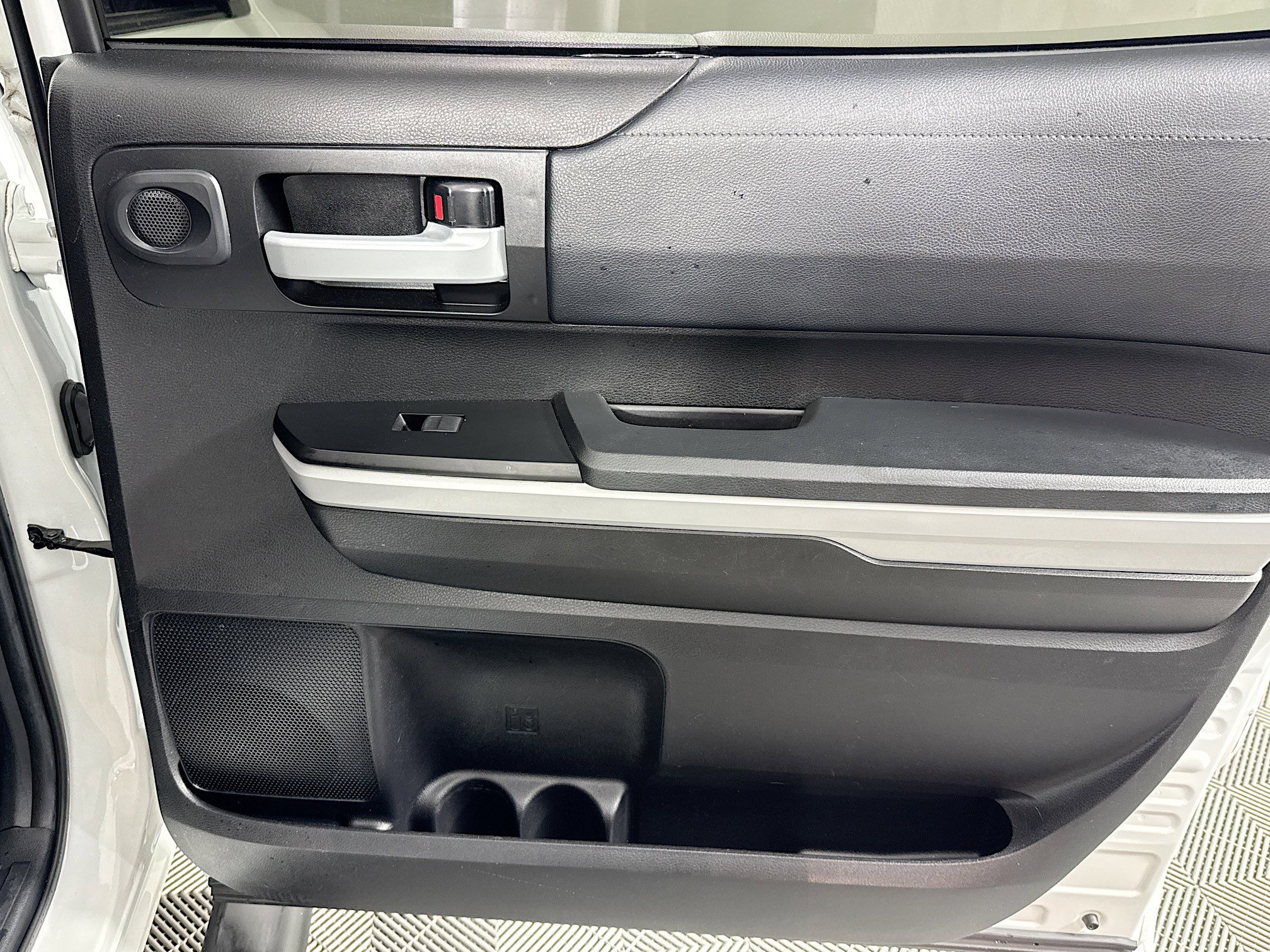 Used 2021 Toyota Tundra SR5 w/ SR5 Upgrade Package image 24