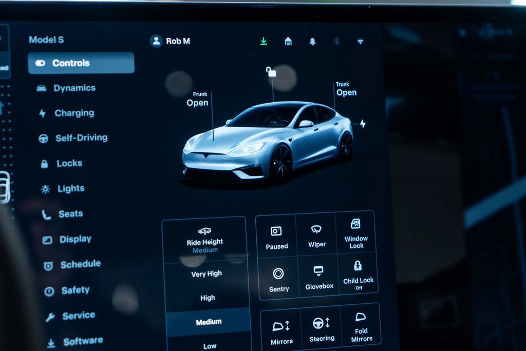 Used 2026 Tesla Model S Plaid AWD/4WD image 30