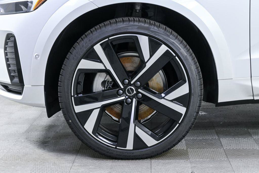 New 2026 Volvo XC60 T8 Ultra w/ Protection Package Premier AWD/4WD image 37