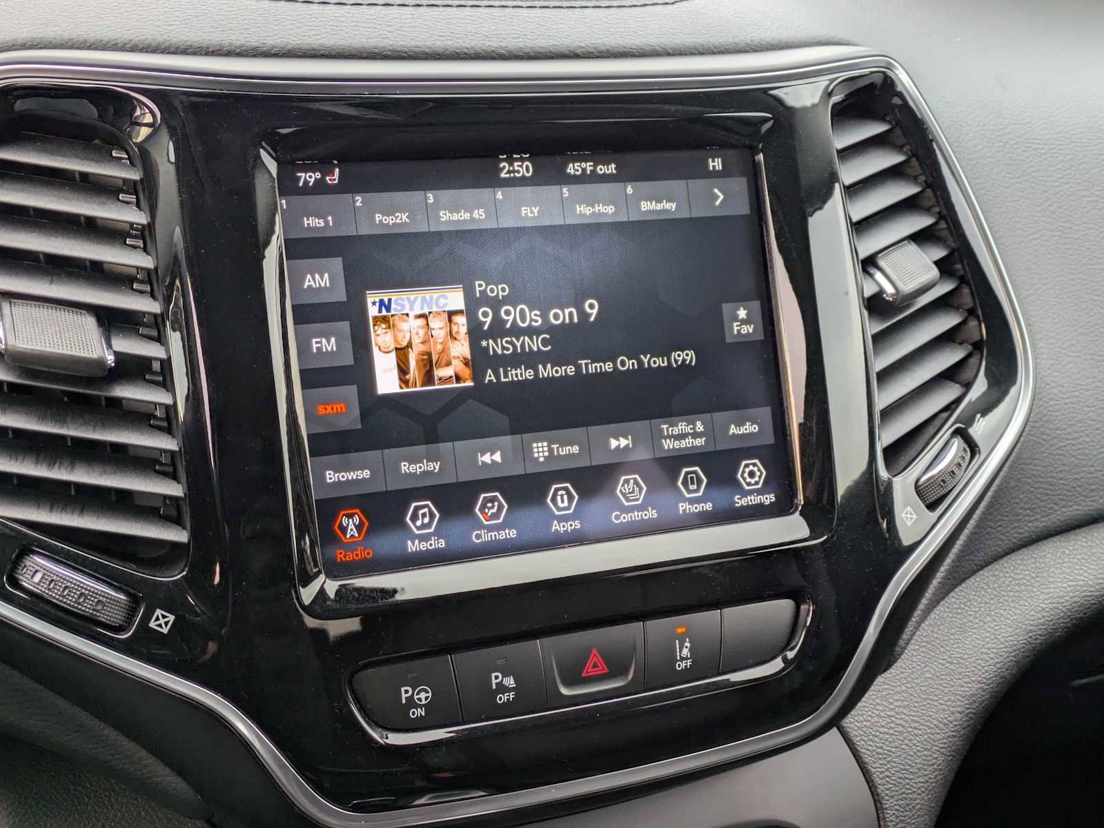 Used 2021 Jeep Cherokee Limited image 28