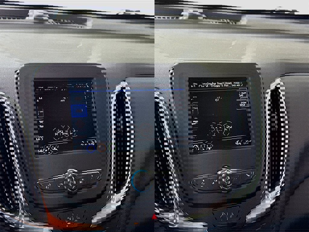 Used 2024 Chevrolet Equinox LT image 8