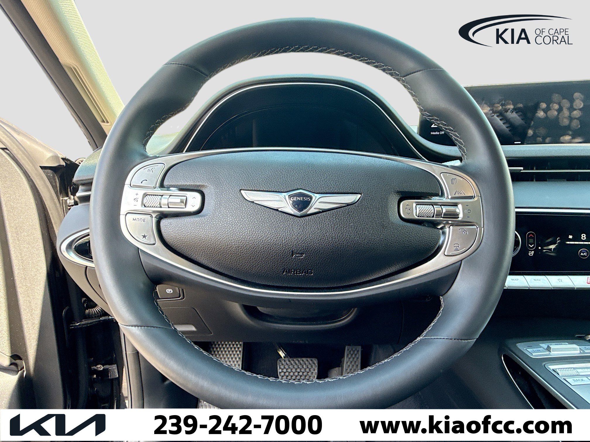 Used 2025 Genesis GV70 2.5T image 38