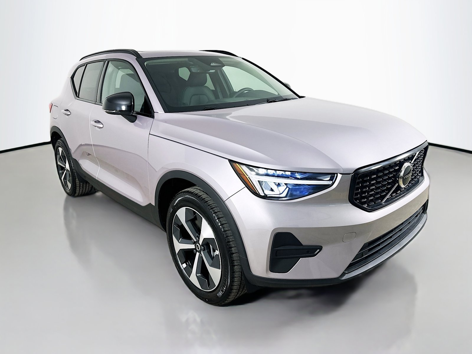 New 2026 Volvo XC40 B5 Core w/ Protection Package Premier AWD/4WD image 3