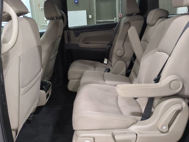Used 2018 Honda Odyssey EX image 17