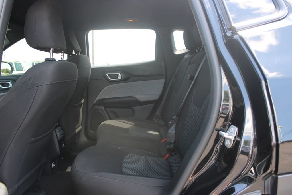 Used 2024 Jeep Compass Sport AWD/4WD image 23