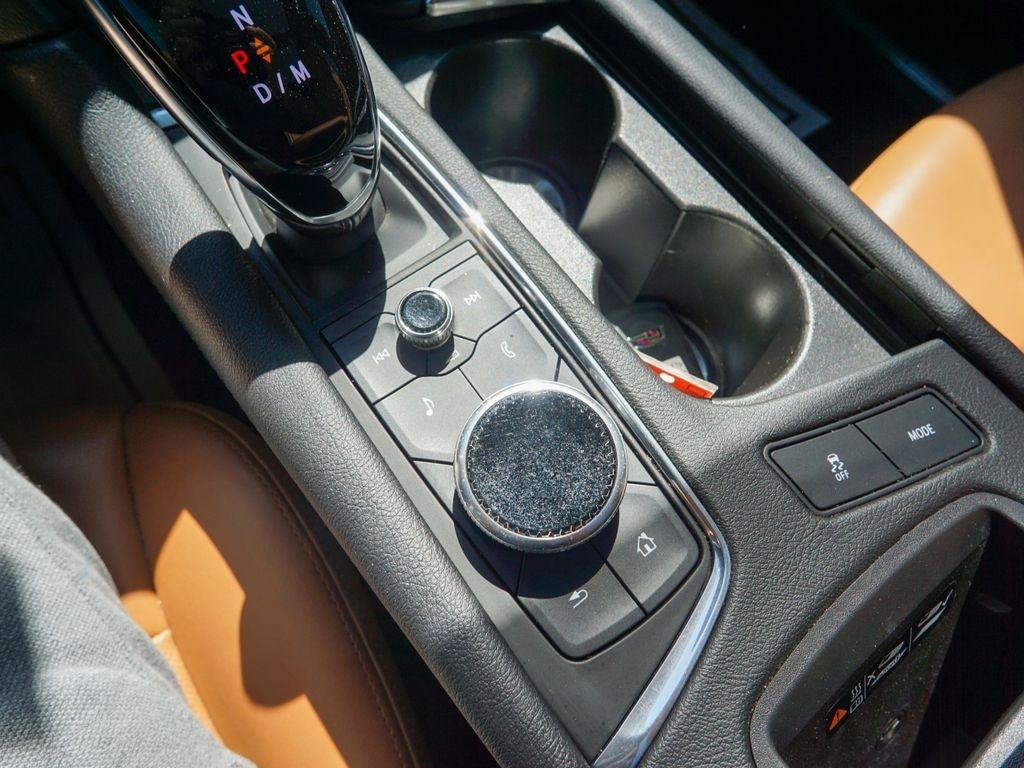 Used 2021 Cadillac XT5 Premium Luxury FWD image 28