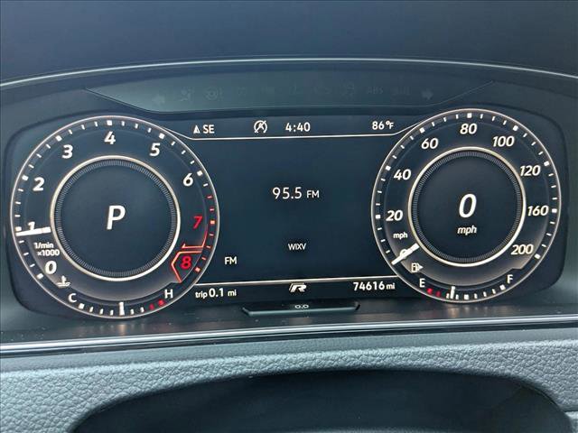 Used 2018 Volkswagen Golf R 4-Door AWD/4WD image 17