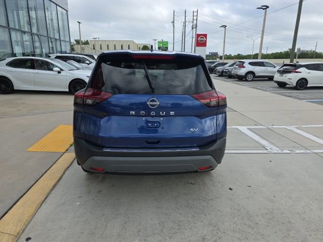Used 2023 Nissan Rogue SV FWD image 5