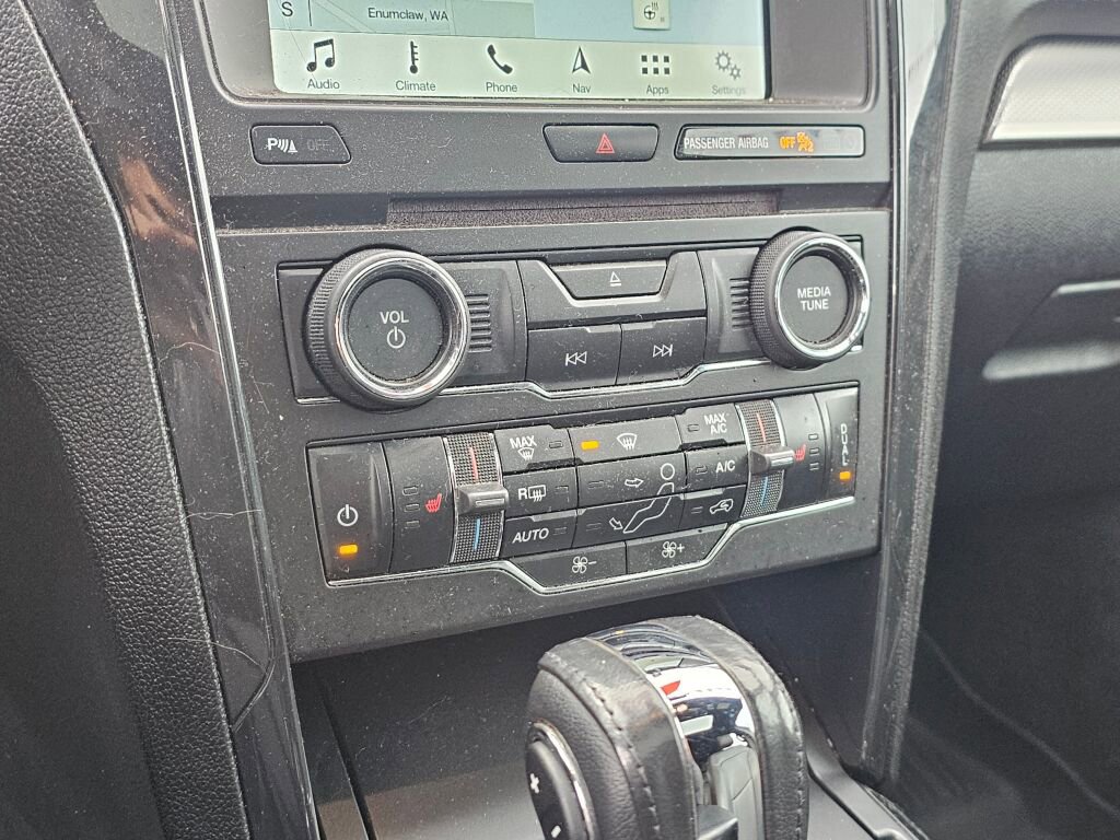 Used 2018 Ford Explorer XLT w/ Equipment Group 202A image 38