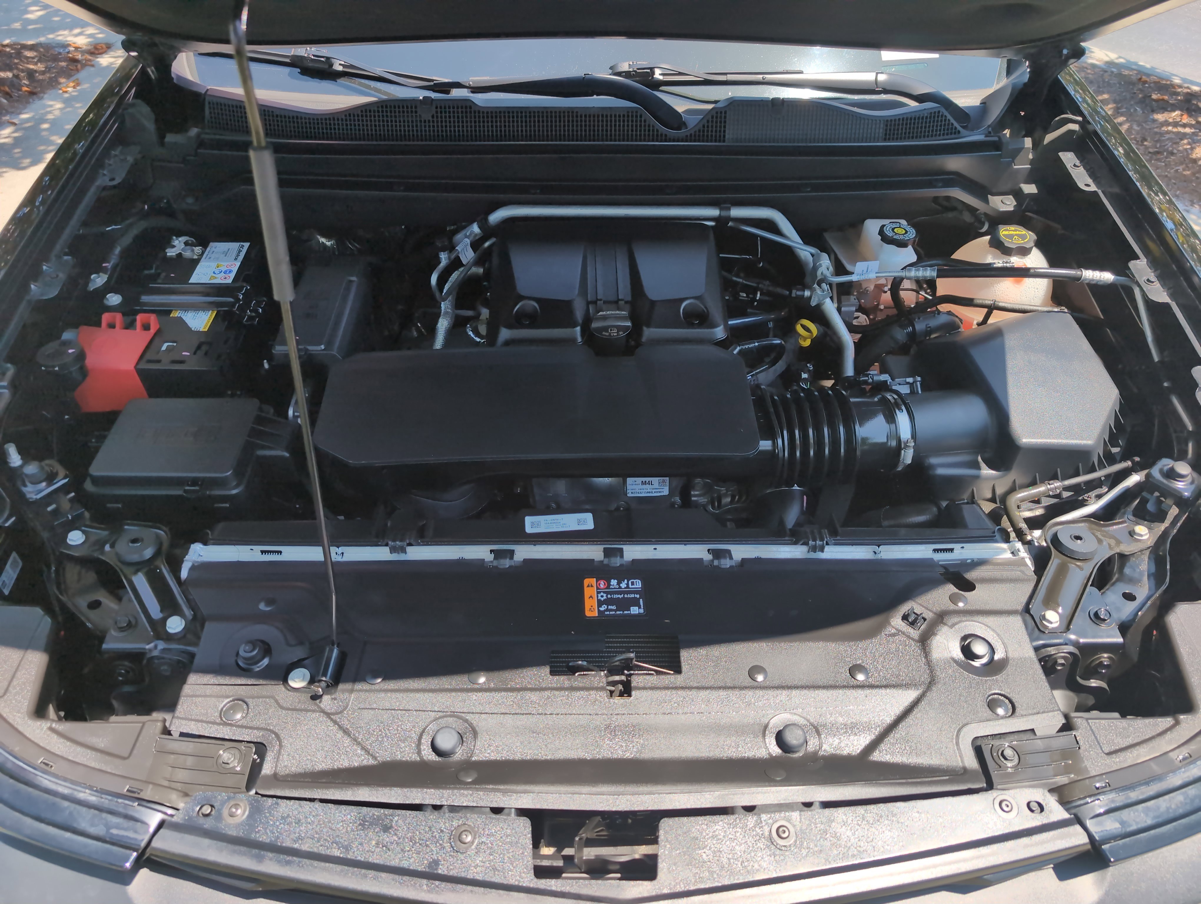 Used 2025 Chevrolet Colorado W/T AWD/4WD image 33