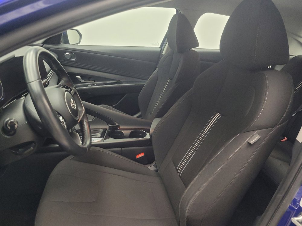 Used 2023 Hyundai Elantra SEL w/ Convenience Package image 17