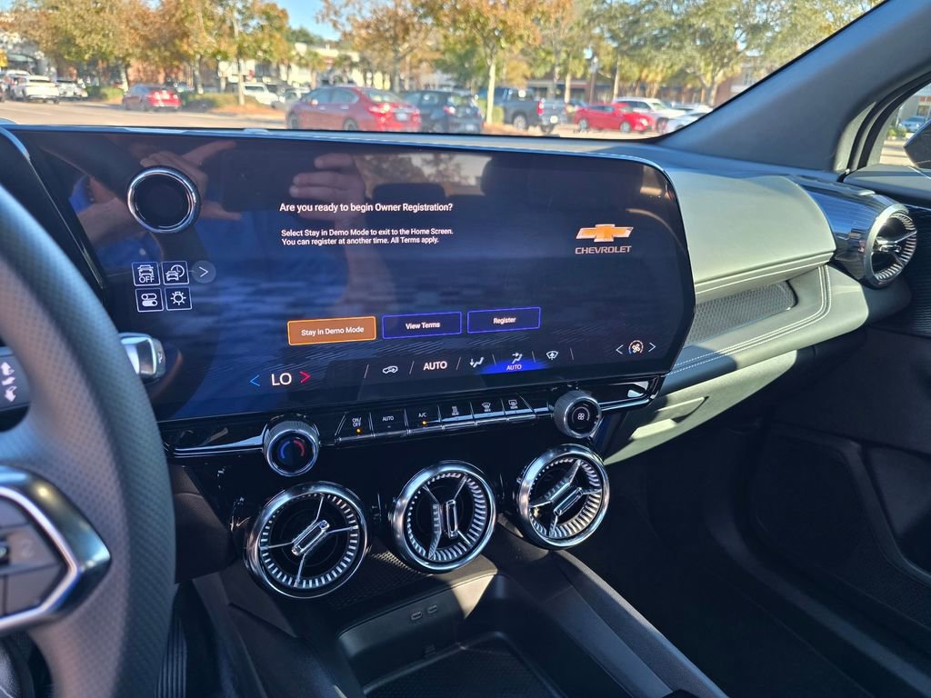 New 2025 Chevrolet Blazer EV LT w/ Midnight/Sport Edition FWD image 14