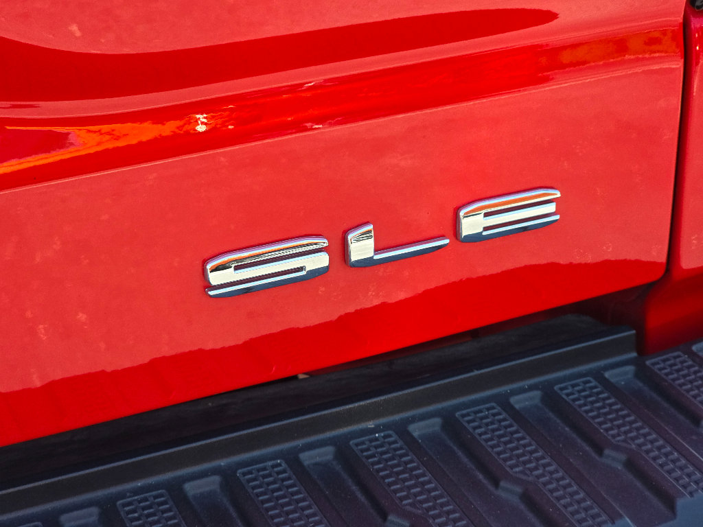 Used 2025 GMC Sierra 1500 SLE AWD/4WD image 14