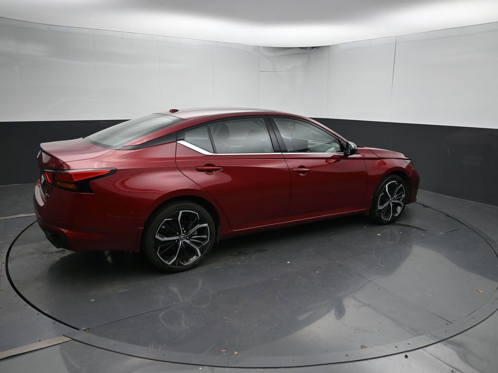 Used 2024 Nissan Altima 2.5 SR w/ SR Premium Package AWD/4WD image 13