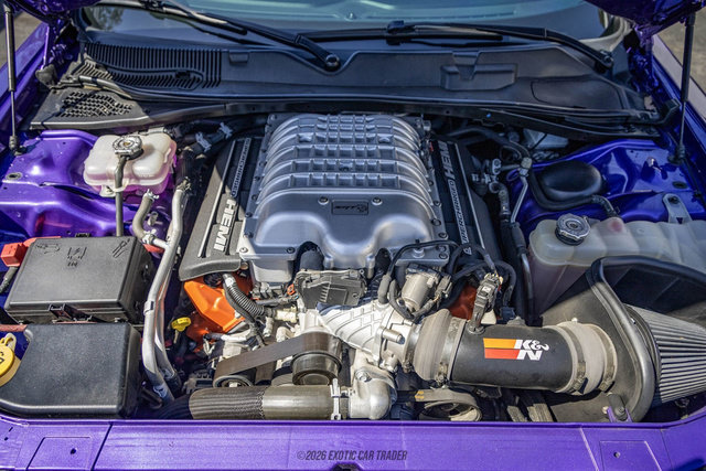 Used 2016 Dodge Challenger SRT Hellcat RWD image 15