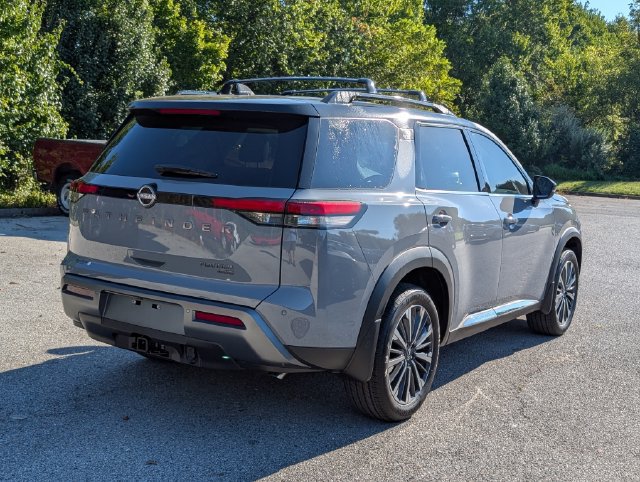 New 2026 Nissan Pathfinder Platinum AWD/4WD image 2