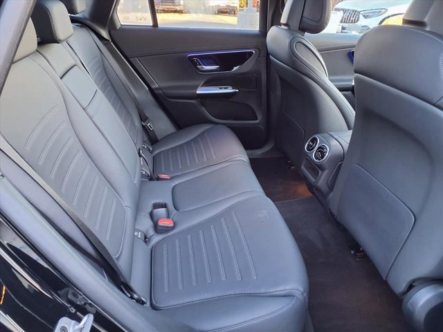 Used 2025 Mercedes-Benz GLC 300 image 20