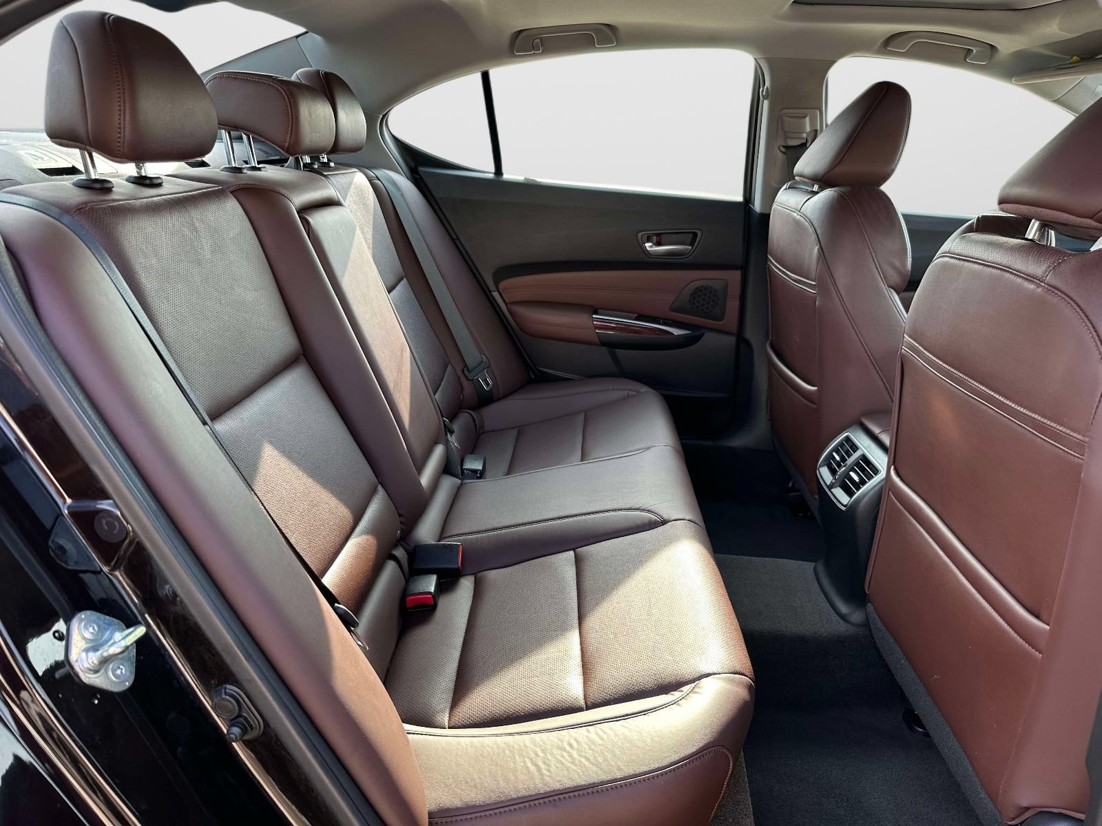 Used 2015 Acura TLX w/ Technology Package FWD image 10