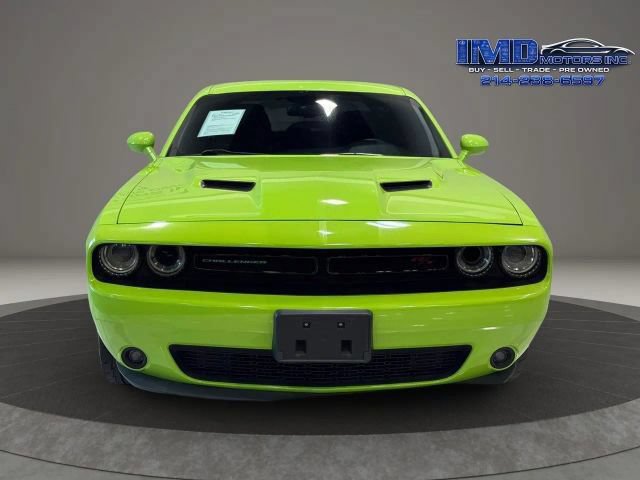 Used 2015 Dodge Challenger R/T Plus RWD image 3