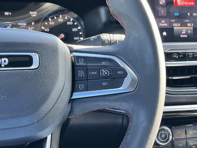 Used 2024 Jeep Compass Trailhawk AWD/4WD image 32