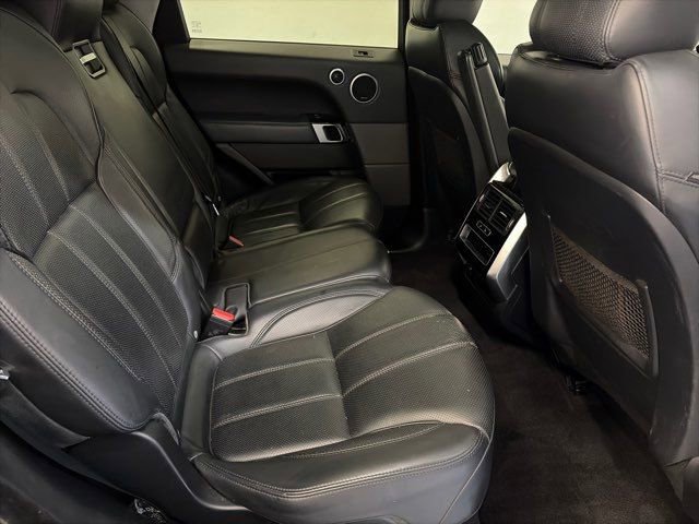 Used 2015 Land Rover Range Rover Sport HSE image 32
