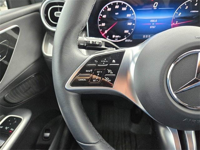 Used 2025 Mercedes-Benz GLC 300 4MATIC image 21