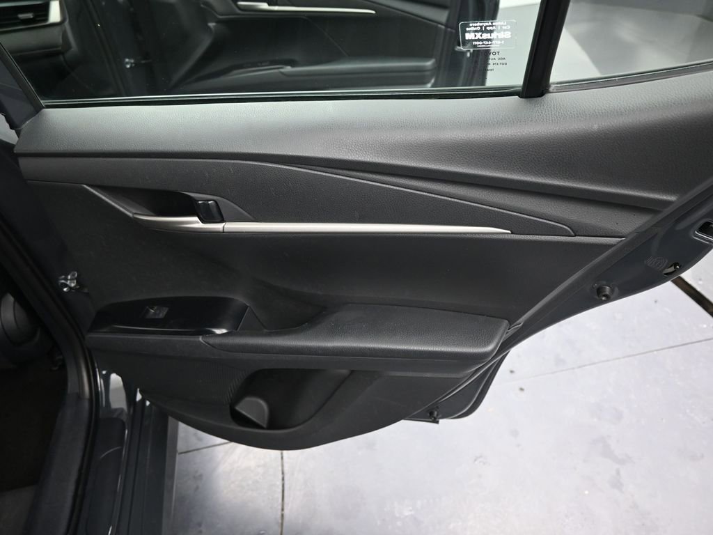 Used 2025 Toyota Camry LE image 30