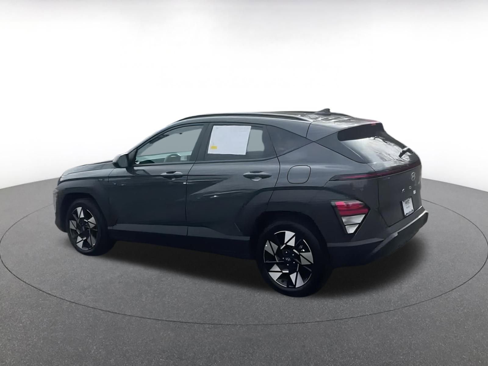 Used 2025 Hyundai Kona SEL image 10