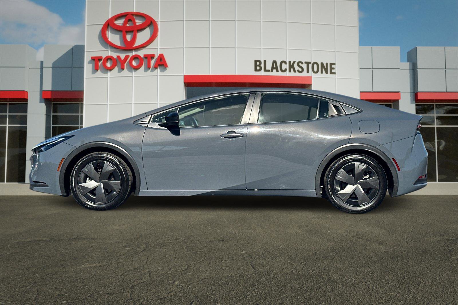 Certified 2024 Toyota Prius LE FWD image 6