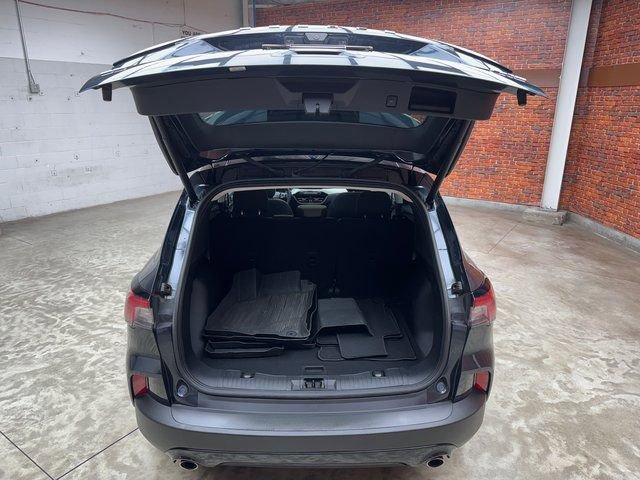 Certified 2022 Ford Escape SE w/ SE Sport Appearance Package image 26