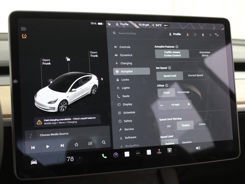 Used 2021 Tesla Model 3 Standard Range Plus image 9