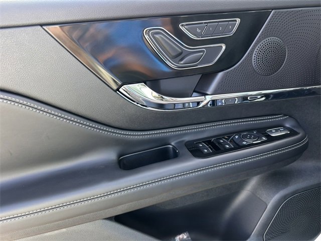 New 2025 Lincoln Corsair Reserve w/ Jet Appearance Package image 36