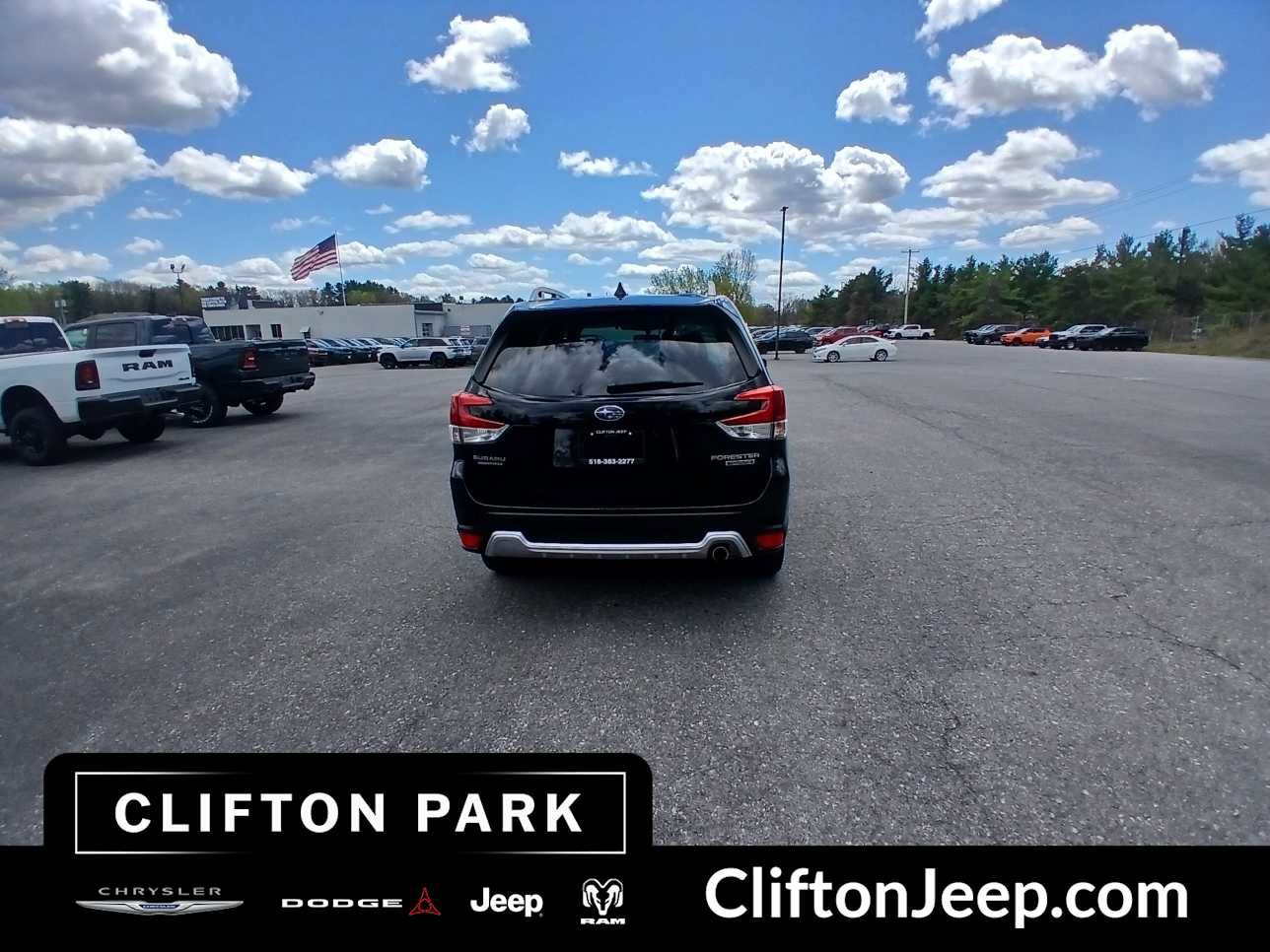 Used 2022 Subaru Forester Touring AWD/4WD image 5