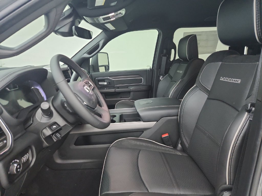New 2026 RAM 2500 Laramie w/ Night Edition AWD/4WD image 18