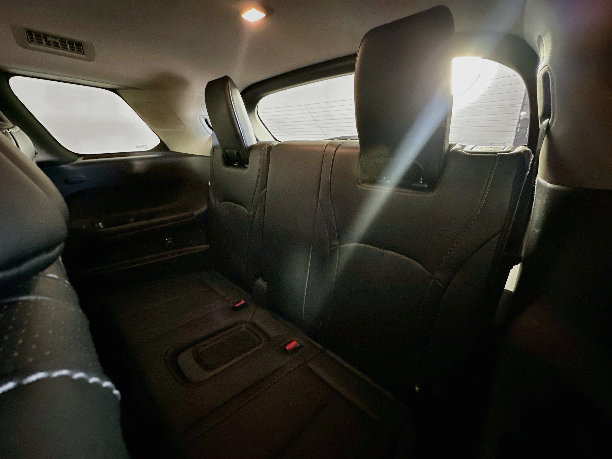 Used 2023 INFINITI QX60 Luxe w/ Performance Audio Package FWD image 31