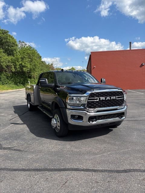 Used 2024 RAM 4500 4x4 Crew Cab DRW image 2