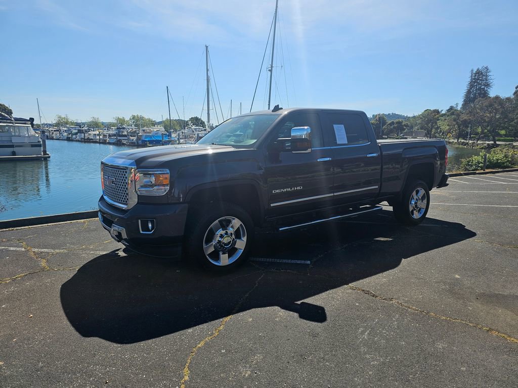 Used 2015 GMC Sierra 2500 Denali w/ Duramax Plus Package image 4