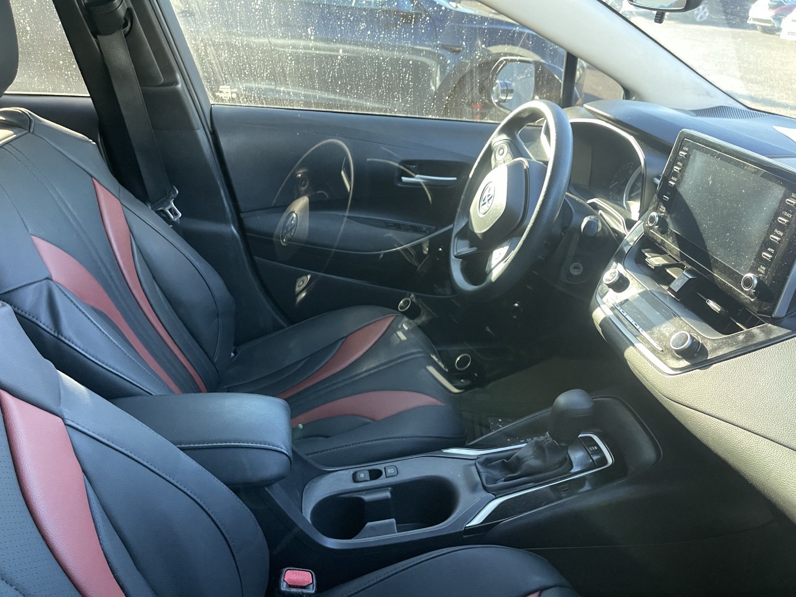 Used 2020 Toyota Corolla LE FWD image 8