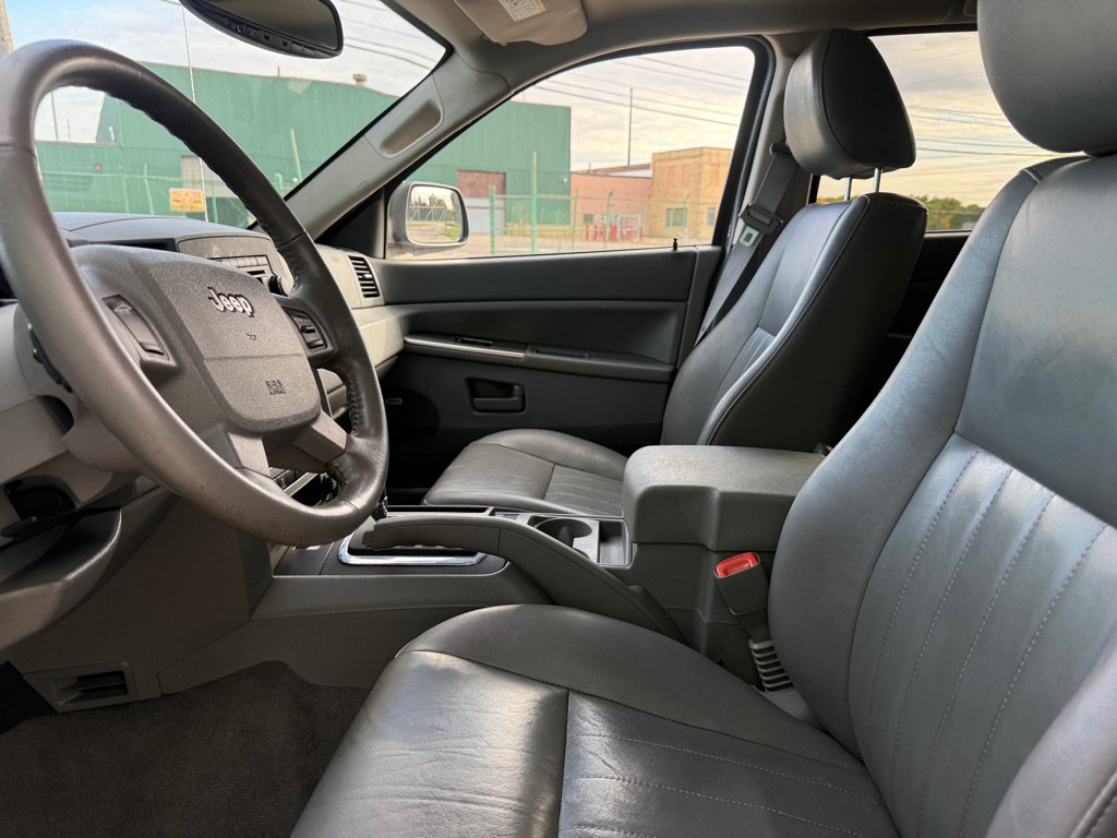 Used 2007 Jeep Grand Cherokee Laredo AWD/4WD image 9