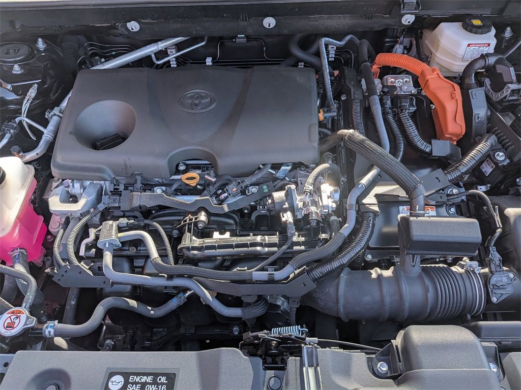 Used 2025 Toyota RAV4 XLE image 34