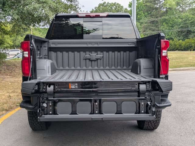New 2026 Chevrolet Silverado 1500 ZR2 w/ Dark Appearance Package AWD/4WD image 32