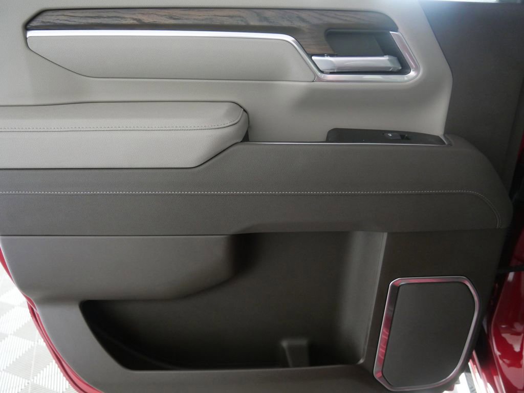 New 2026 GMC Sierra 3500 SLT w/ SLT Premium Package AWD/4WD image 14