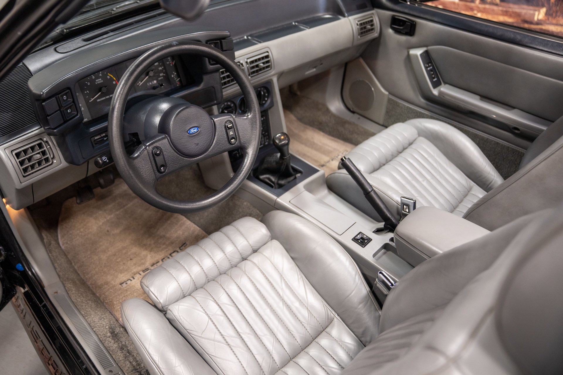 Used 1987 Ford Mustang GT RWD image 11