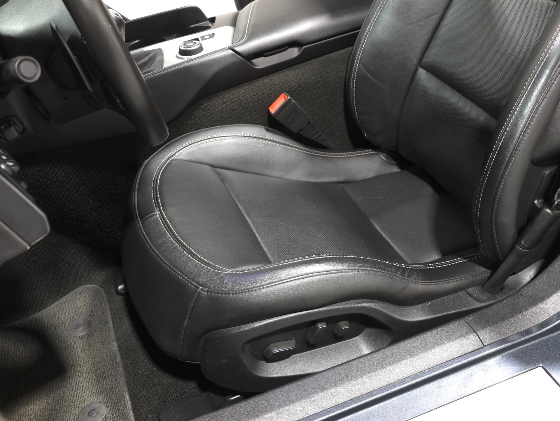 Used 2014 Chevrolet Corvette Stingray Coupe w/ 2LT Preferred Equipment Group image 85