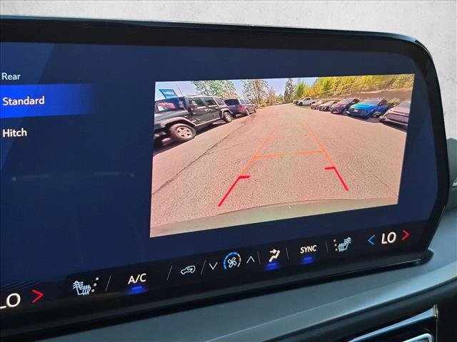 New 2027 Chevrolet Traverse LT w/ LPO, Floor Liner Package AWD/4WD image 13