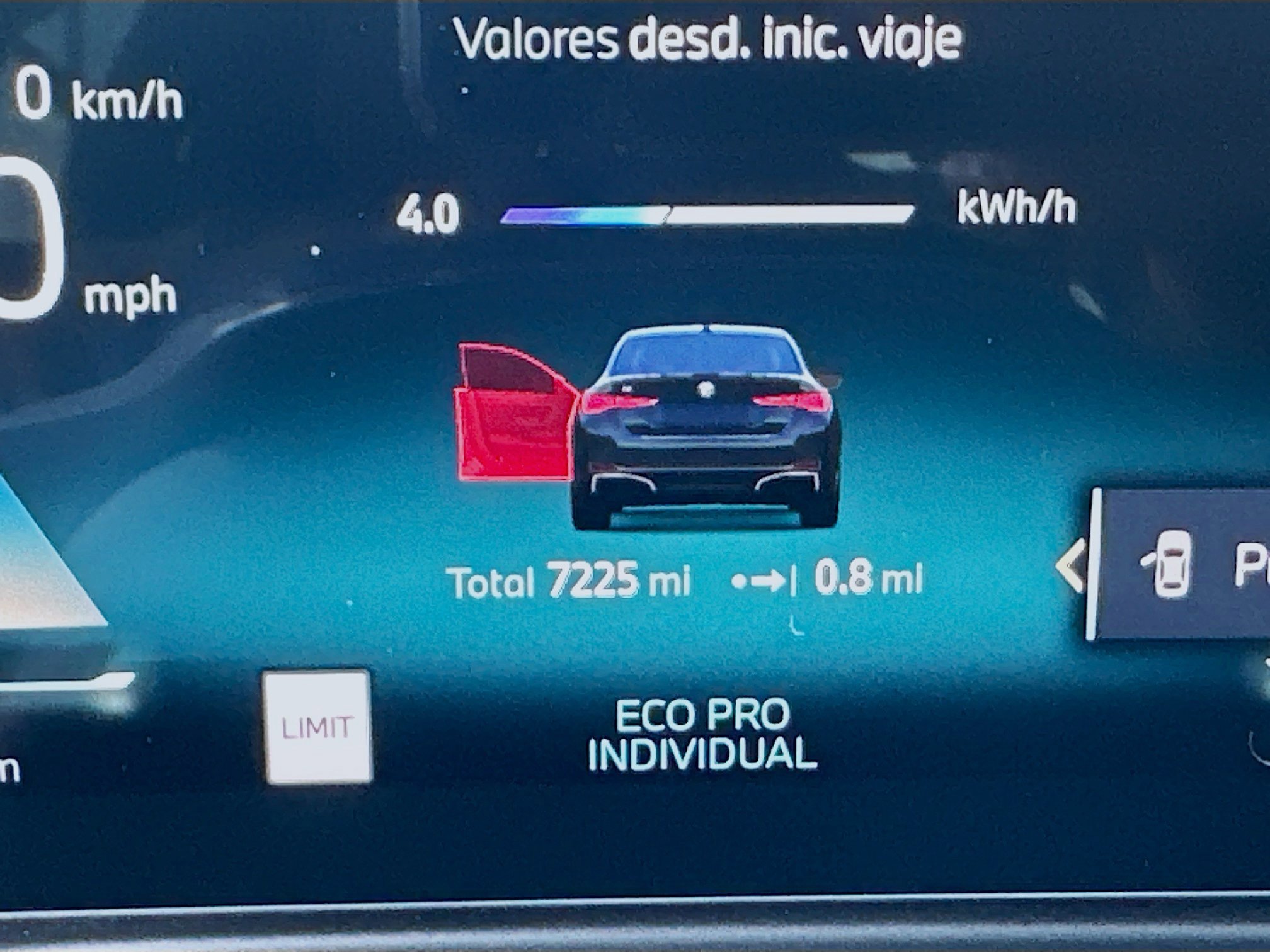 Used 2025 BMW i4 eDrive40 RWD image 9